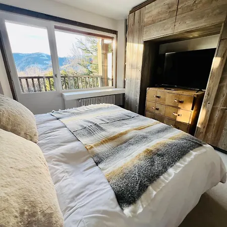 Fairway Apartment *